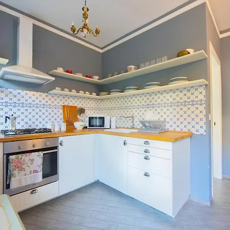 Primavera Apartment *